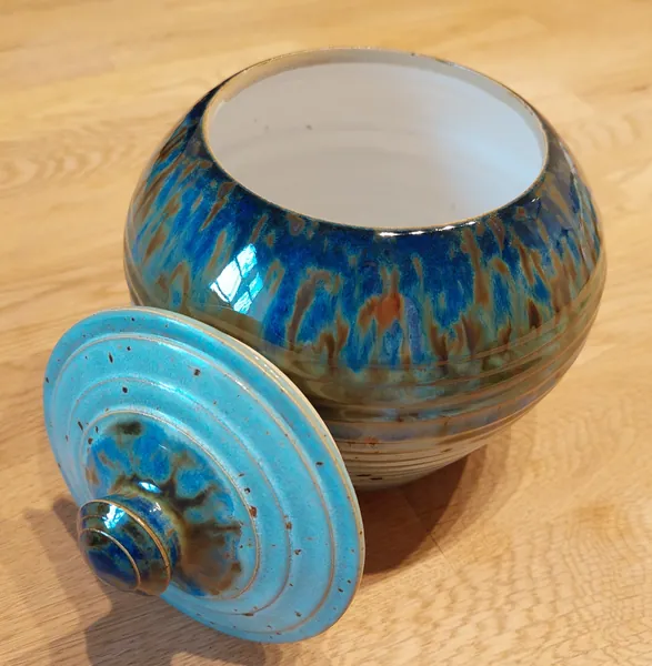Dose blau grün